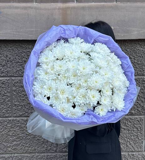 Букет из 15 веток хризантемы "Балтика"